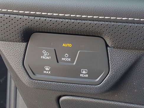 New 2026 Volkswagen Atlas SE FWD image 20
