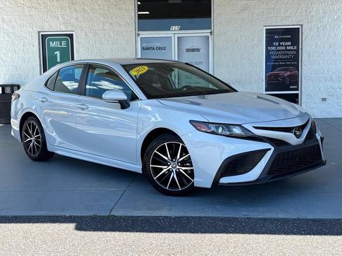 Used 2023 Toyota Camry SE FWD image 1