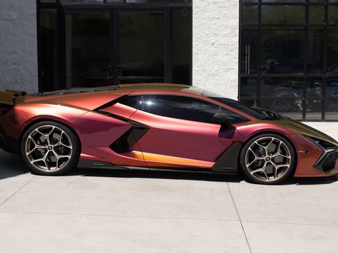 Used 2024 Lamborghini Revuelto AWD/4WD image 3