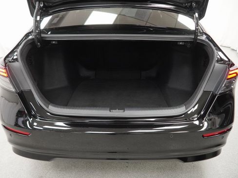 Used 2025 Honda Accord EX-L image 45