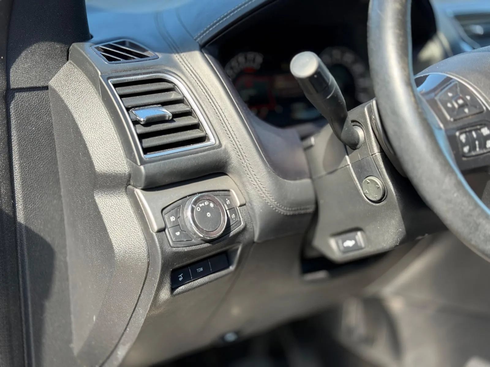 Used 2017 Ford Explorer Platinum AWD/4WD image 11