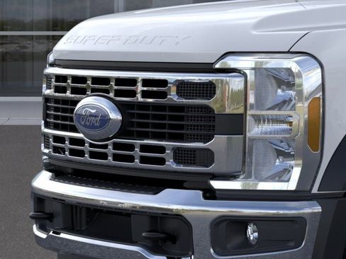 New 2026 Ford F550 4x4 Regular Cab Super Duty w/ XL Chrome Package image 46