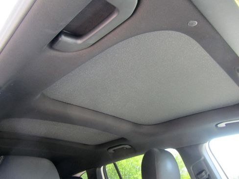 Used 2021 Mercedes-Benz GLB 250 4MATIC image 23