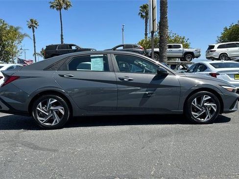 Certified 2025 Hyundai Elantra Sport image 3