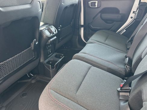 New 2026 Jeep Wrangler Unlimited Rubicon AWD/4WD image 13