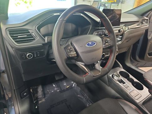 Used 2025 Ford Escape ST-Line Select AWD/4WD image 15