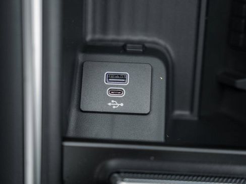 New 2025 Ford Expedition Platinum w/ Stealth Performance Package image 35