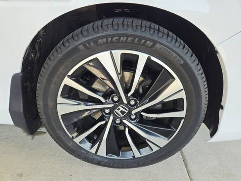 Used 2017 Honda Accord EX-L image 36