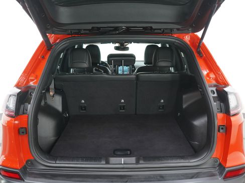 Used 2021 Jeep Cherokee Latitude Lux 80th Anniv w/ Quick Order Package 26U 80TH image 9