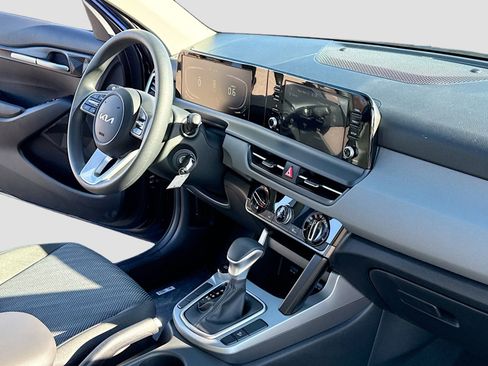 New 2026 Kia Seltos LX image 5