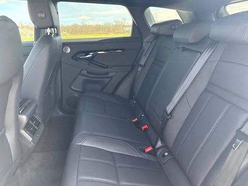 Used 2026 Land Rover Range Rover Evoque Dynamic SE AWD/4WD image 14