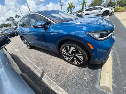 Certified 2025 Volkswagen ID.4 Pro S Plus AWD/4WD image 2