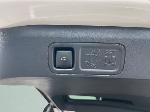 Used 2023 Ford Expedition Max Platinum AWD/4WD image 19