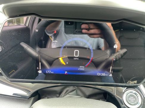 Used 2025 Chevrolet Trax ACTIV w/ Sunroof Package FWD image 28