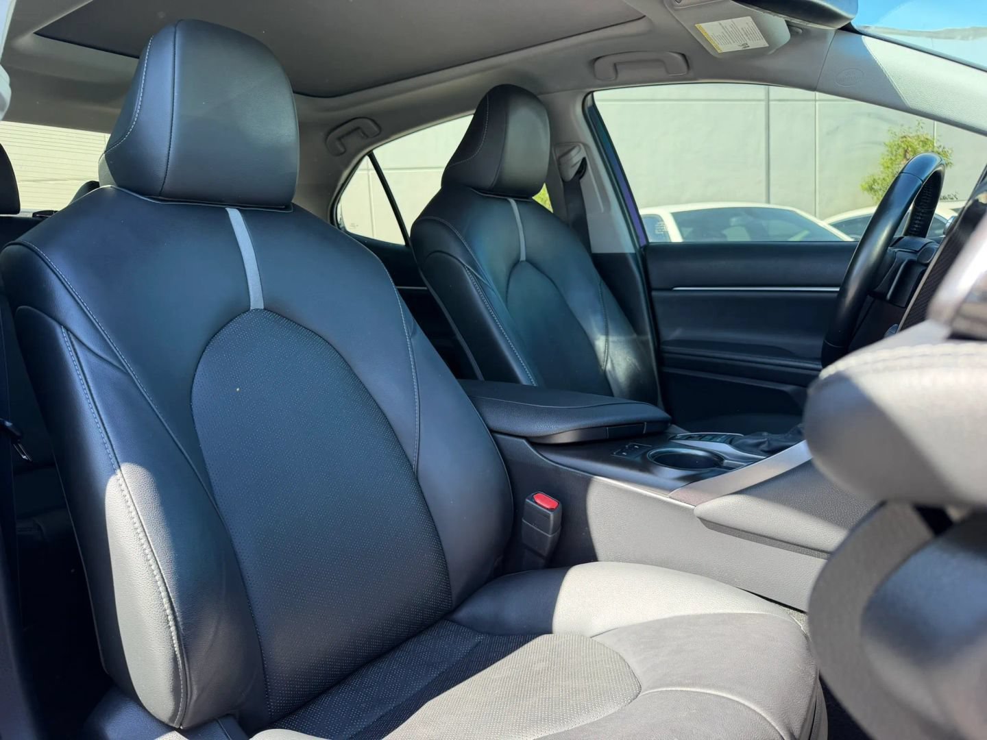 Used 2021 Toyota Camry XSE FWD image 17