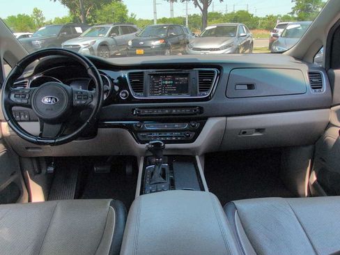 Used 2016 Kia Sedona SX FWD image 15