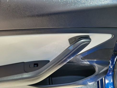Used 2018 Tesla Model 3 Performance AWD/4WD image 17
