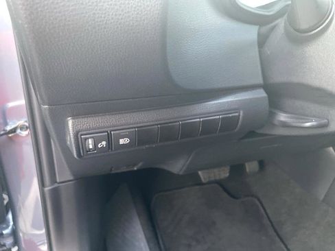 Certified 2025 Toyota Corolla SE image 10