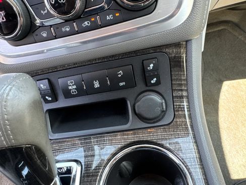 Used 2014 GMC Acadia SLT FWD image 19