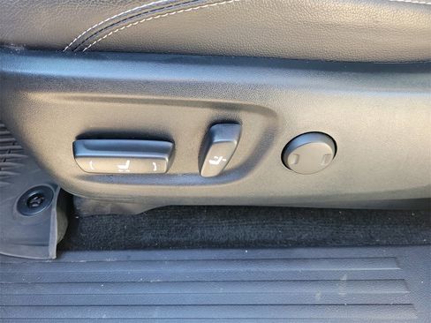 Used 2024 Toyota 4Runner Limited image 16