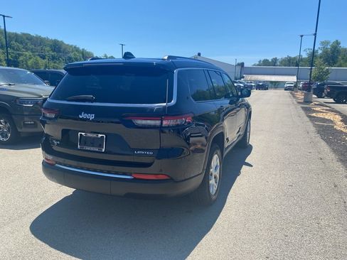 Used 2023 Jeep Grand Cherokee L Limited AWD/4WD image 2