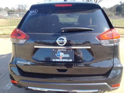 Used 2017 Nissan Rogue S w/ Appearance Package image 6