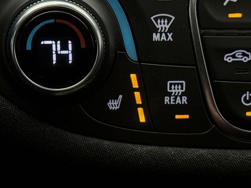 Used 2023 Chevrolet Malibu LT image 19