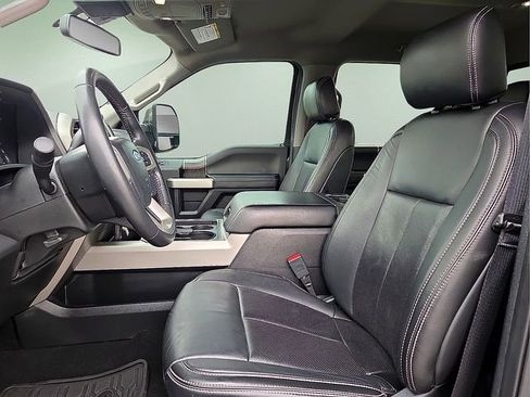 Used 2020 Ford F250 Lariat w/ Chrome Package image 16