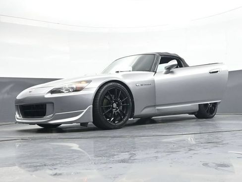 Used 2005 Honda S2000 image 40