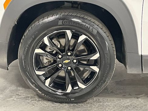 Used 2023 Chevrolet TrailBlazer LT AWD/4WD image 35