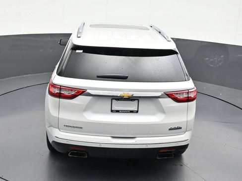 Used 2021 Chevrolet Traverse High Country FWD image 19
