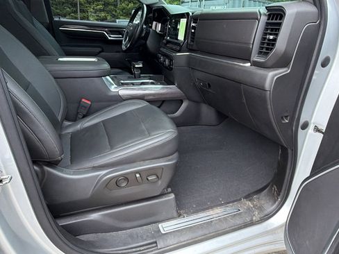 Used 2022 Chevrolet Silverado 1500 LTZ w/ LTZ Premium Package AWD/4WD image 20
