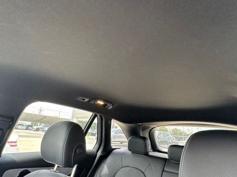 Used 2022 Mercedes-Benz GLC 300 image 31