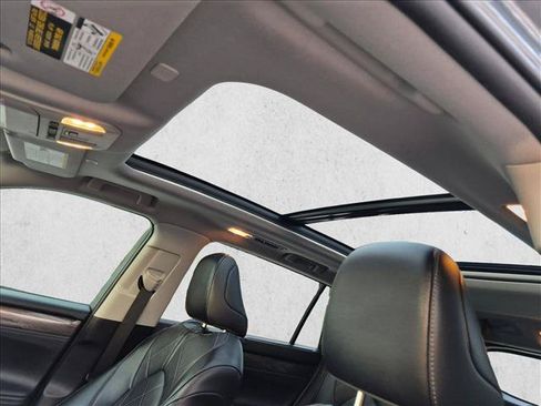 Used 2024 Toyota Highlander Platinum FWD image 14
