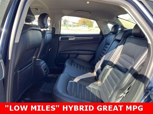 Used 2019 Ford Fusion SEL image 11