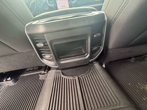 Used 2023 RAM 2500 Big Horn w/ Night Edition image 13