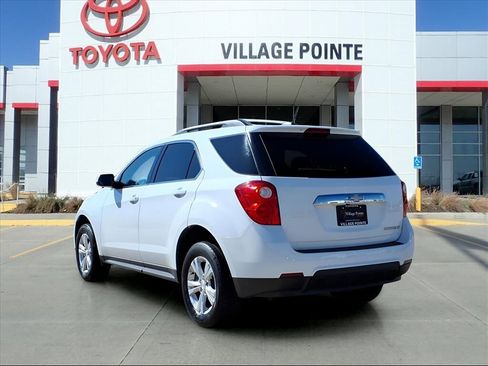 Used 2015 Chevrolet Equinox LT w/ Driver Convenience Package image 3