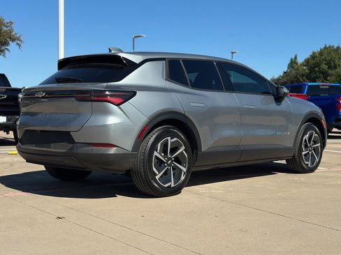 Used 2026 Chevrolet Equinox EV LT image 2