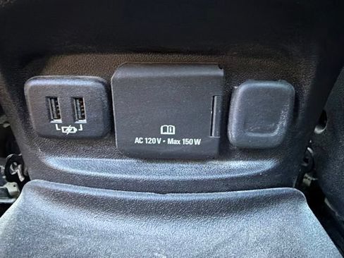 Used 2018 Chevrolet Malibu LT w/ Leather Package FWD image 17