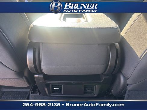 Used 2022 Chevrolet Silverado 2500 Custom w/ Custom Value Package image 19