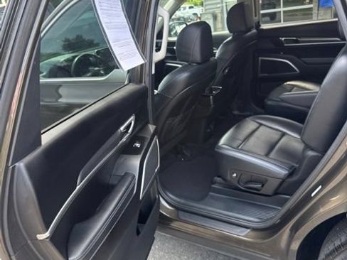 Used 2022 Kia Telluride S AWD/4WD image 21