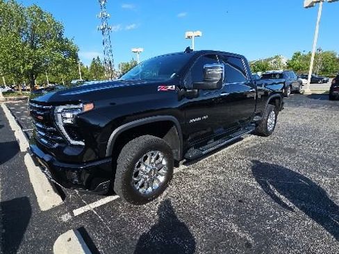 Used 2024 Chevrolet Silverado 2500 LTZ w/ LTZ Plus Package AWD/4WD image 1