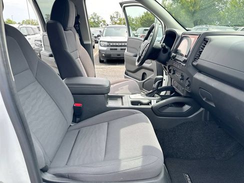 Used 2024 Nissan Frontier S AWD/4WD image 21