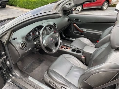 Used 2007 Pontiac G6 GT w/ Premium Package FWD image 16