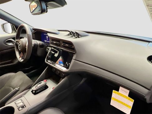 New 2025 Nissan Z NISMO w/ Floor Mat Package image 24
