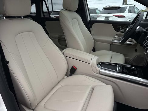 Used 2026 Mercedes-Benz GLA 250 image 12