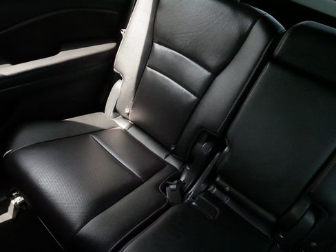 Certified 2025 Honda Passport Black Edition image 12