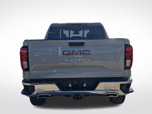 New 2026 GMC Sierra 1500 SLE image 6