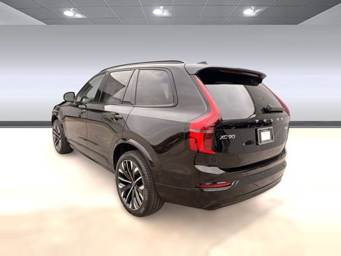 New 2026 Volvo XC90 B6 Ultra w/ Protection Package AWD/4WD image 3