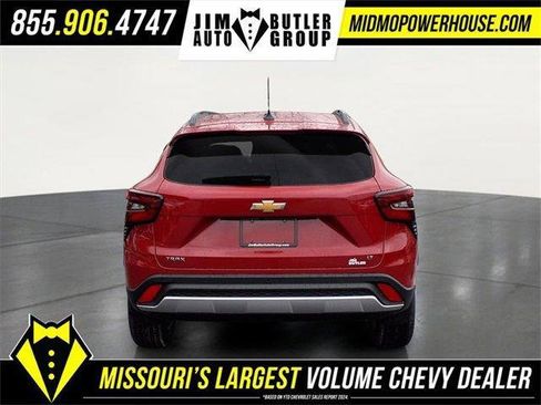 New 2026 Chevrolet Trax LT w/ Driver Confidence Package image 18